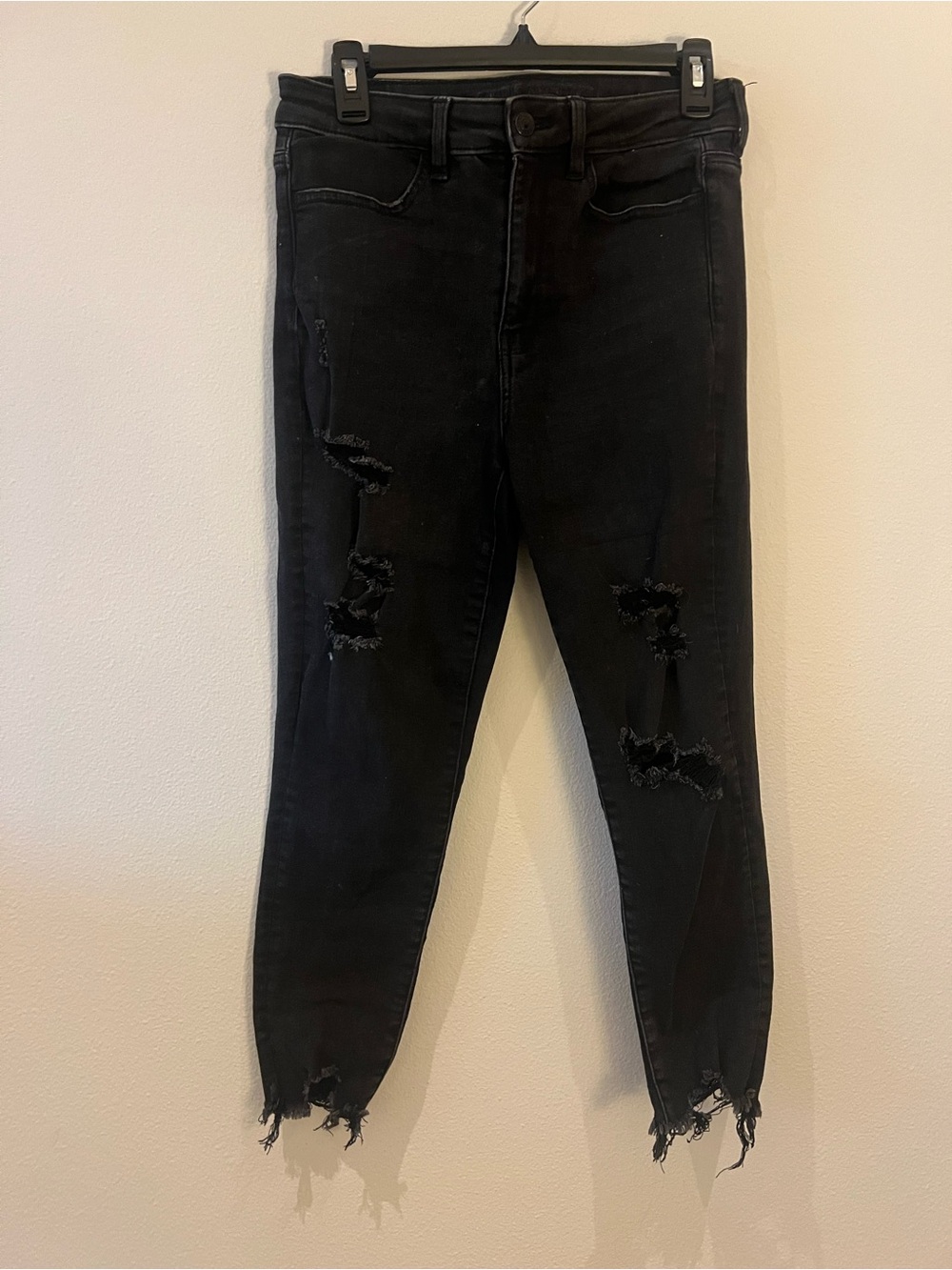 American Eagle Outfitters Black Distressed Skinny Jeans
